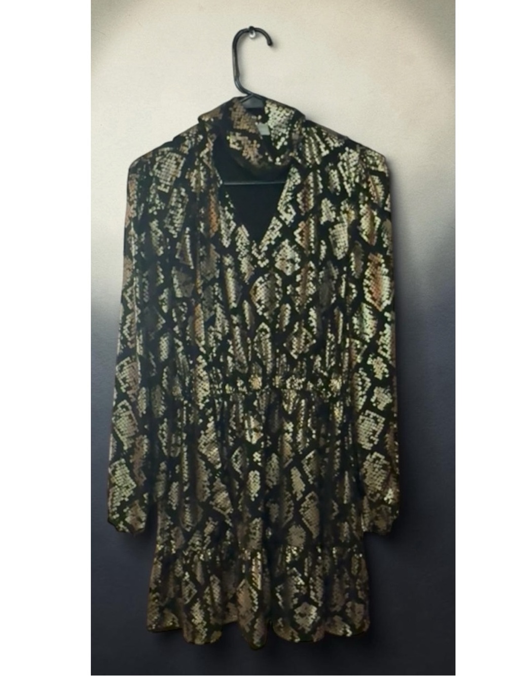Michael Kors Bkack Gold Foil Dressw/Ruffle Hem And Tie at Neck Size S